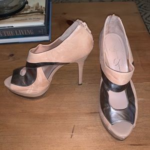 Jessica Simpson Evannan 7.5